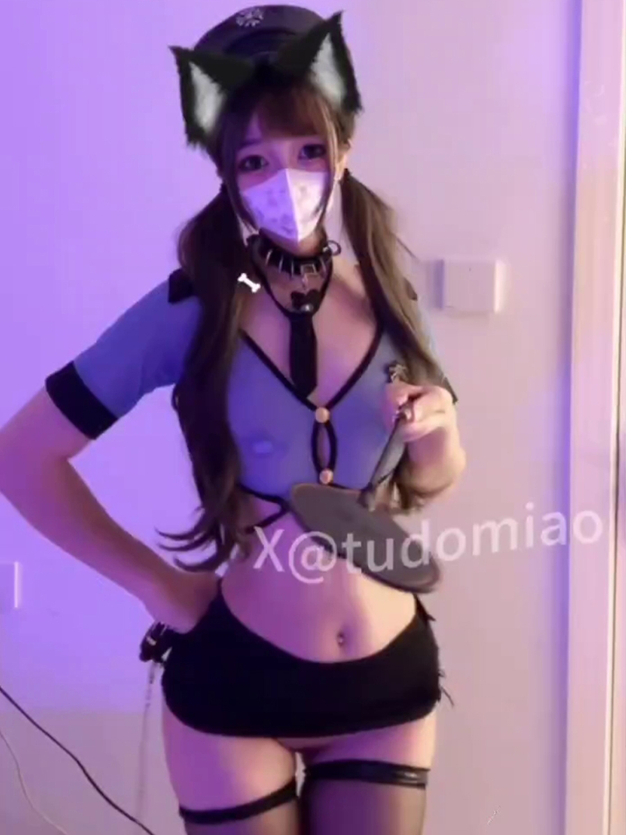 土豆喵，双马尾猫耳少萝，黑丝自慰