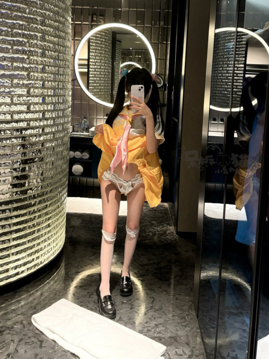 顶级反差白虎萝莉小月喵双马尾白虎萝莉极品 啪啪 cosplay 自慰