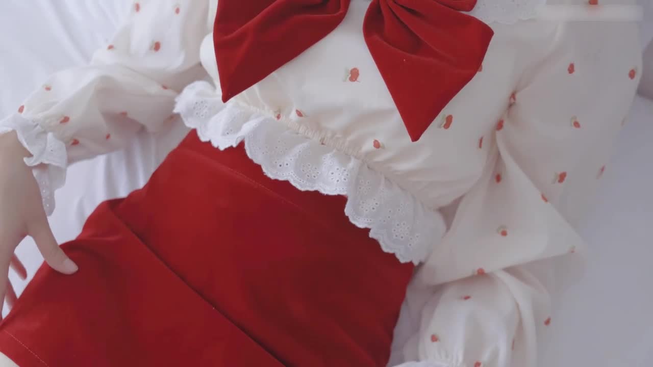 内射中出天花级别白虎小妹，这小穴太极品了